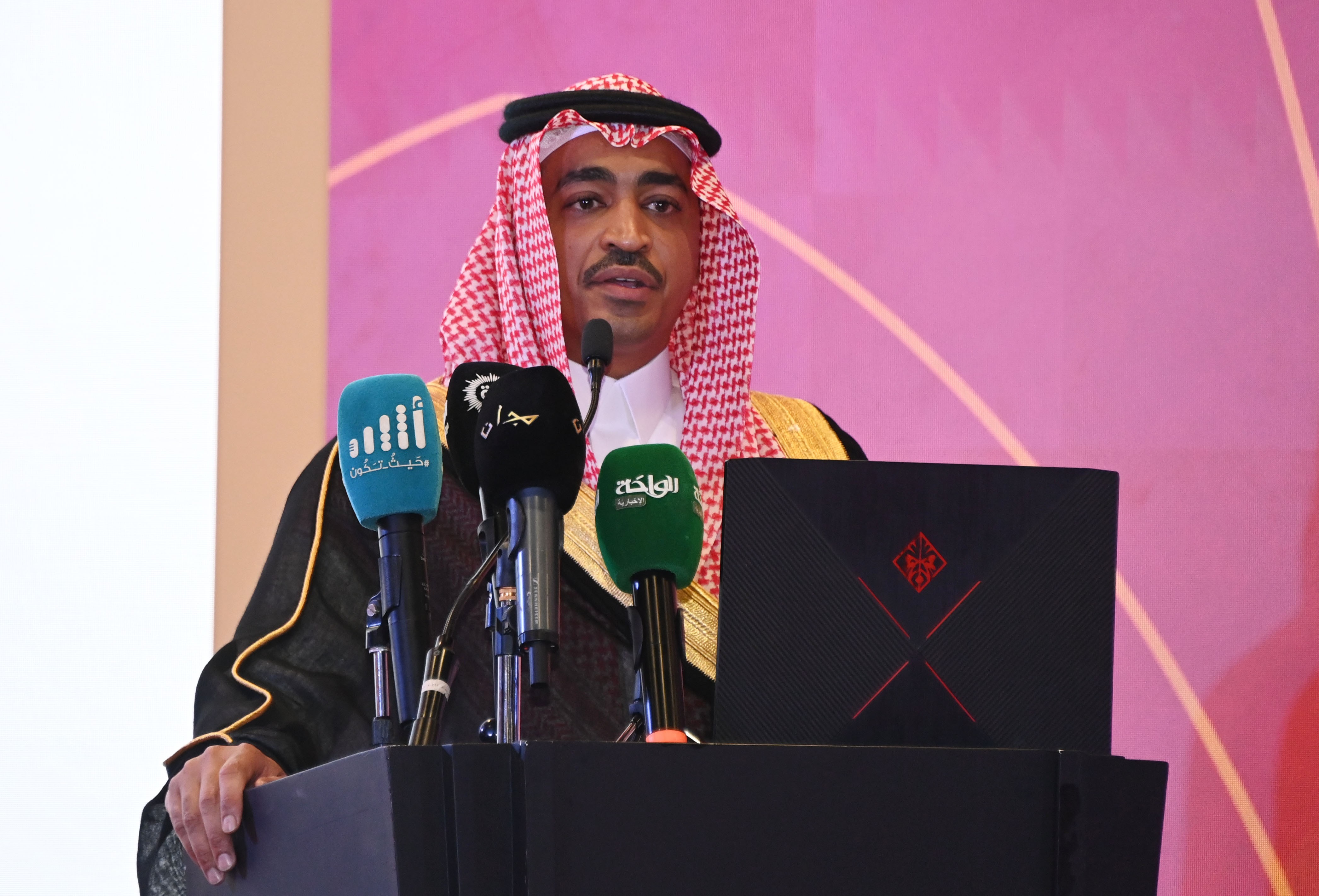 عبدالعزيز العلي.jpeg
