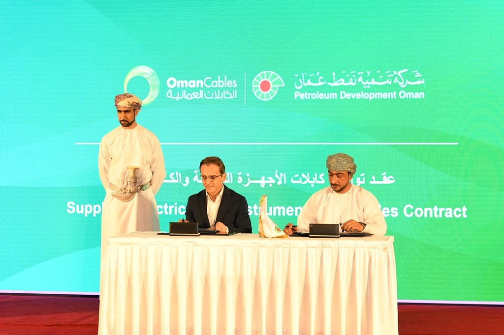 توقيع اتفاقية (1).JPG