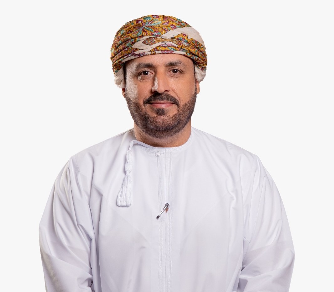 1 بدر بن سالم المعمري.jpeg