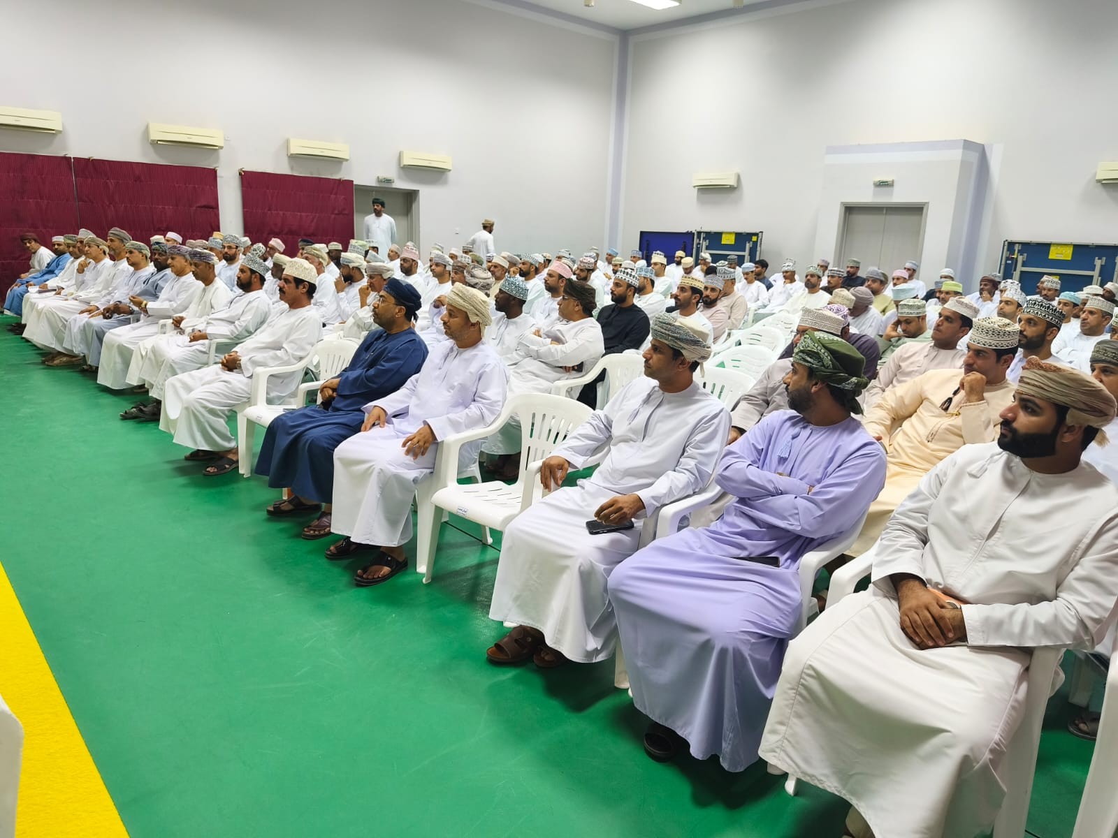 نادي الرستاق.jpg