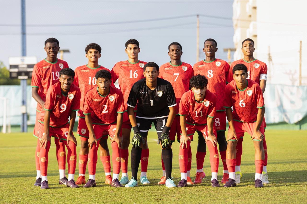 أحمر الناشئين (2).jpg