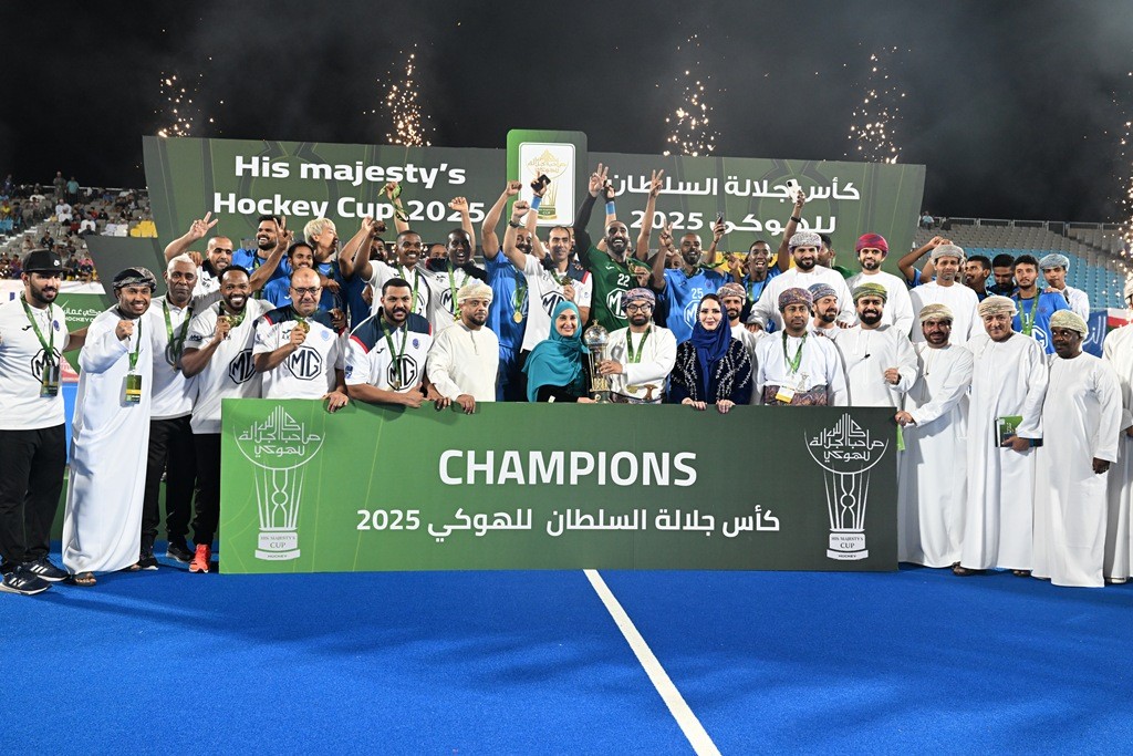تتويج نادي العامرات بلقب مسابقة كأس جلالة السلطان للهوكي لعام 2025.JPG