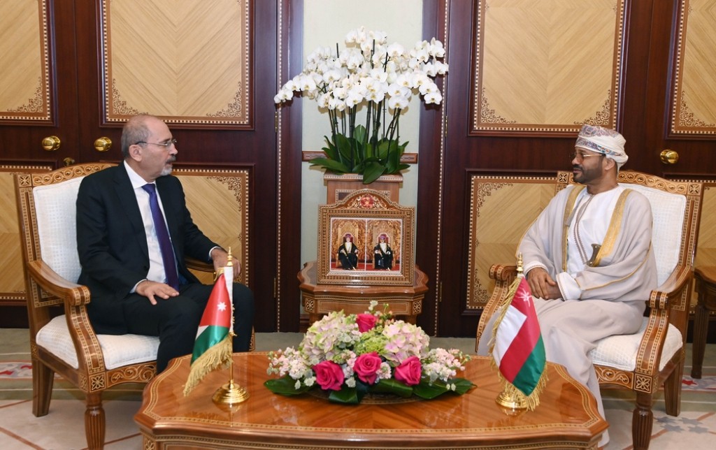 مع وزير الخارجية الأردني.jpg