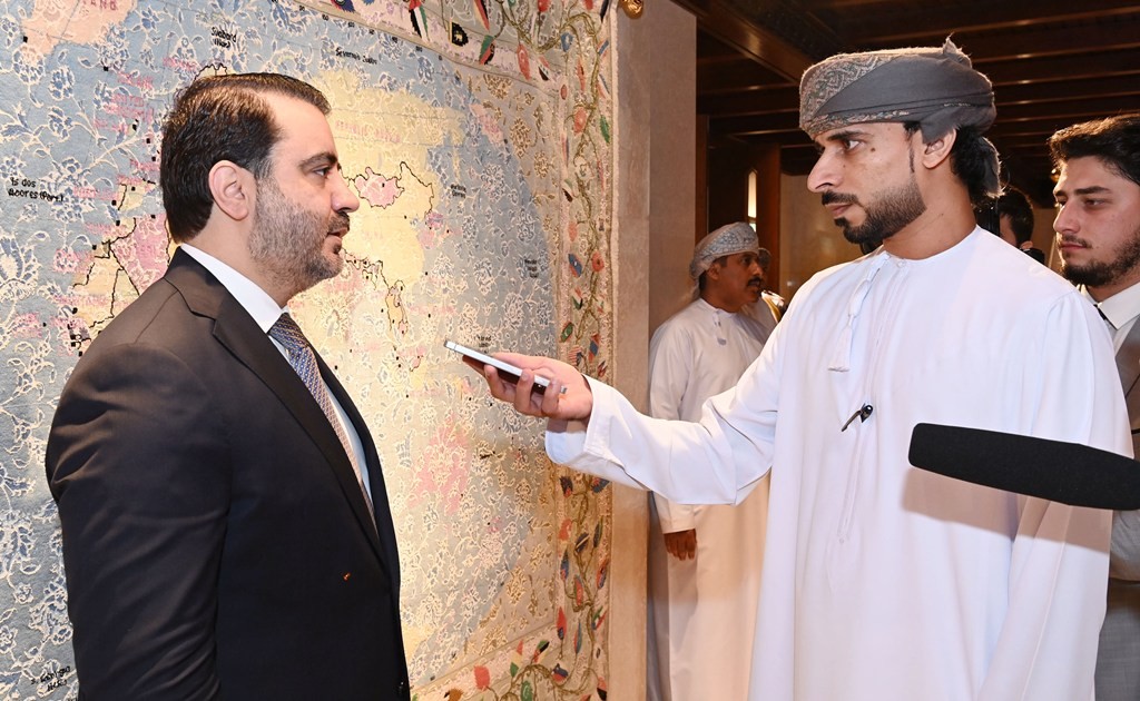 بدر بن حمد مع الوزير السوري (2).jpeg