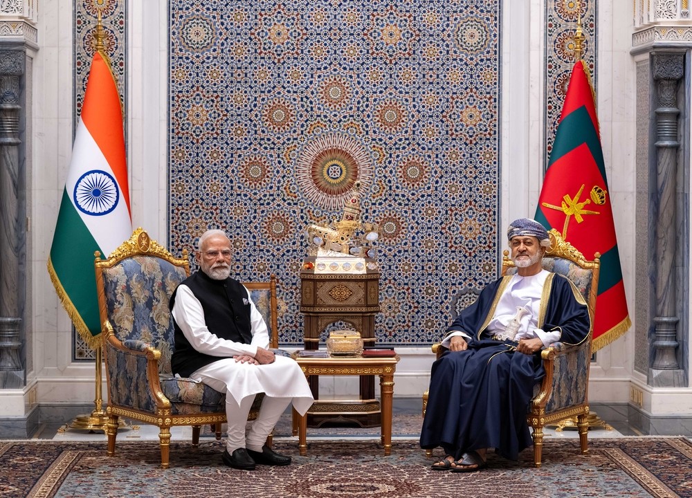 جلسة مباحثات جلالة السلطان مودي.jpg