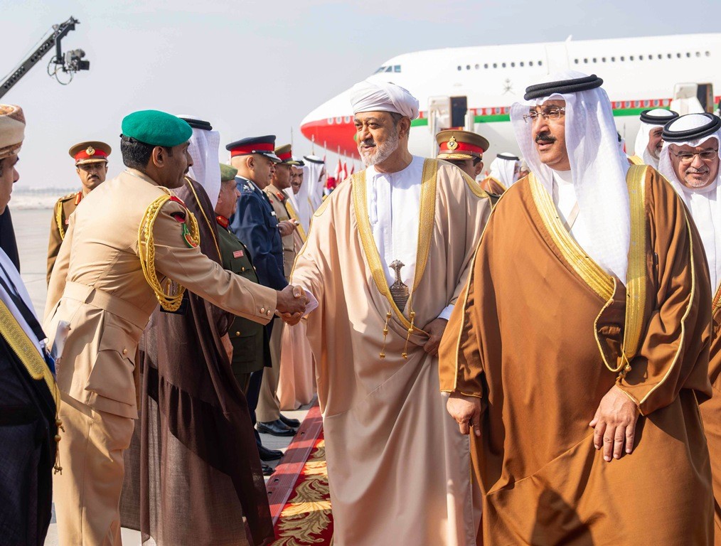 جلالة السلطان وصول البحرين (5).jpg