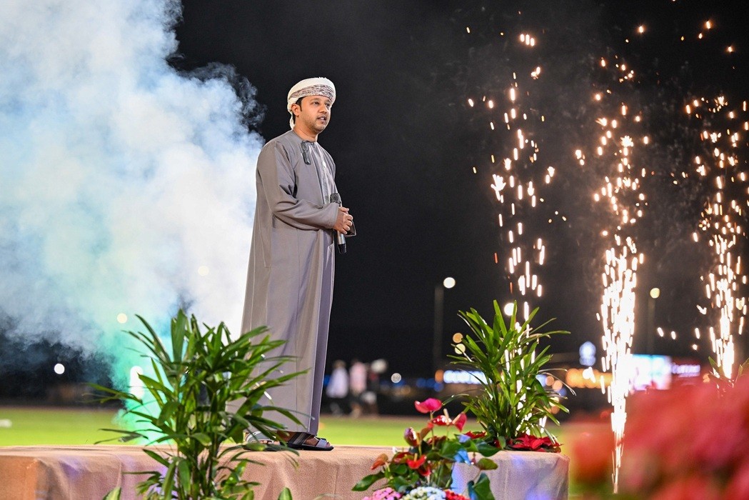 جانب لوحة غنائية وطنية في حب الوطن والقائد قدمها الفنان أيمن الناصر.jpg