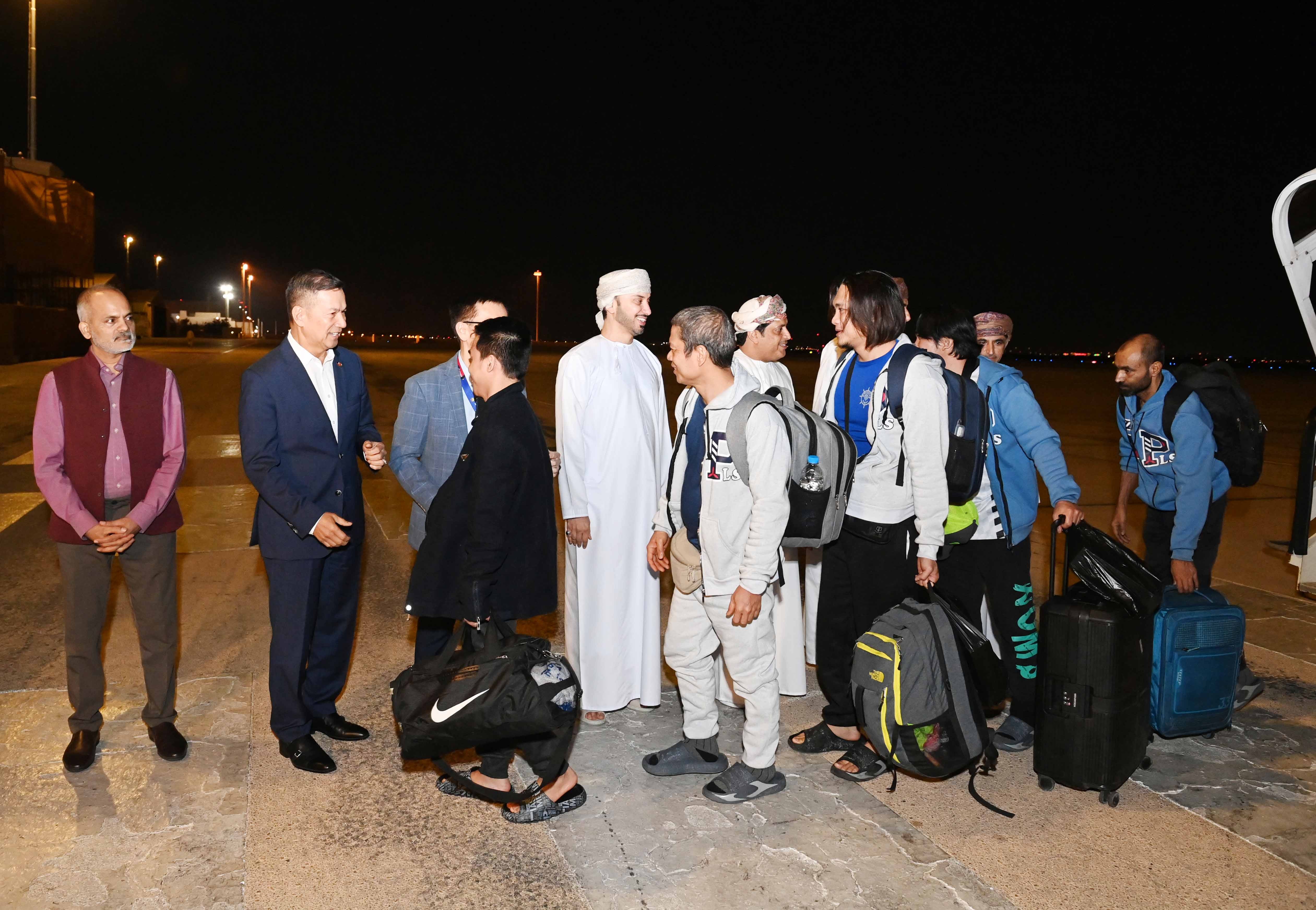 طاقم السفينة  (1).jpeg