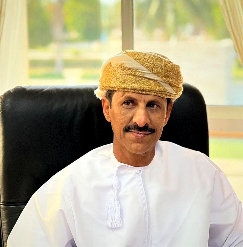 المهندس سعيد بن محمد تبوك، مدير عام المديرية العامة للطرق والنقل البري بمحافظة ظفار.jpeg