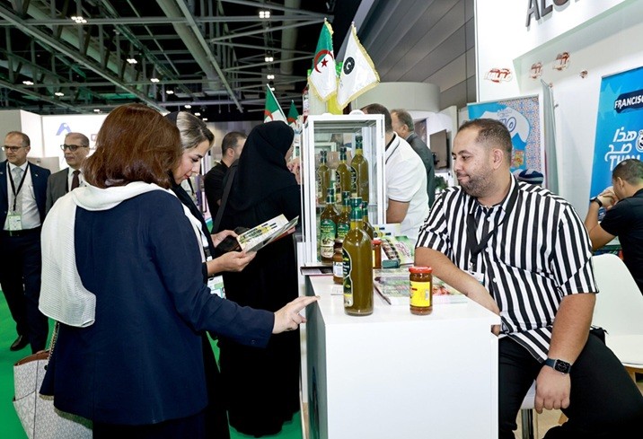 جناح الجزائر ضيف الشرف بالمعرض.jpg