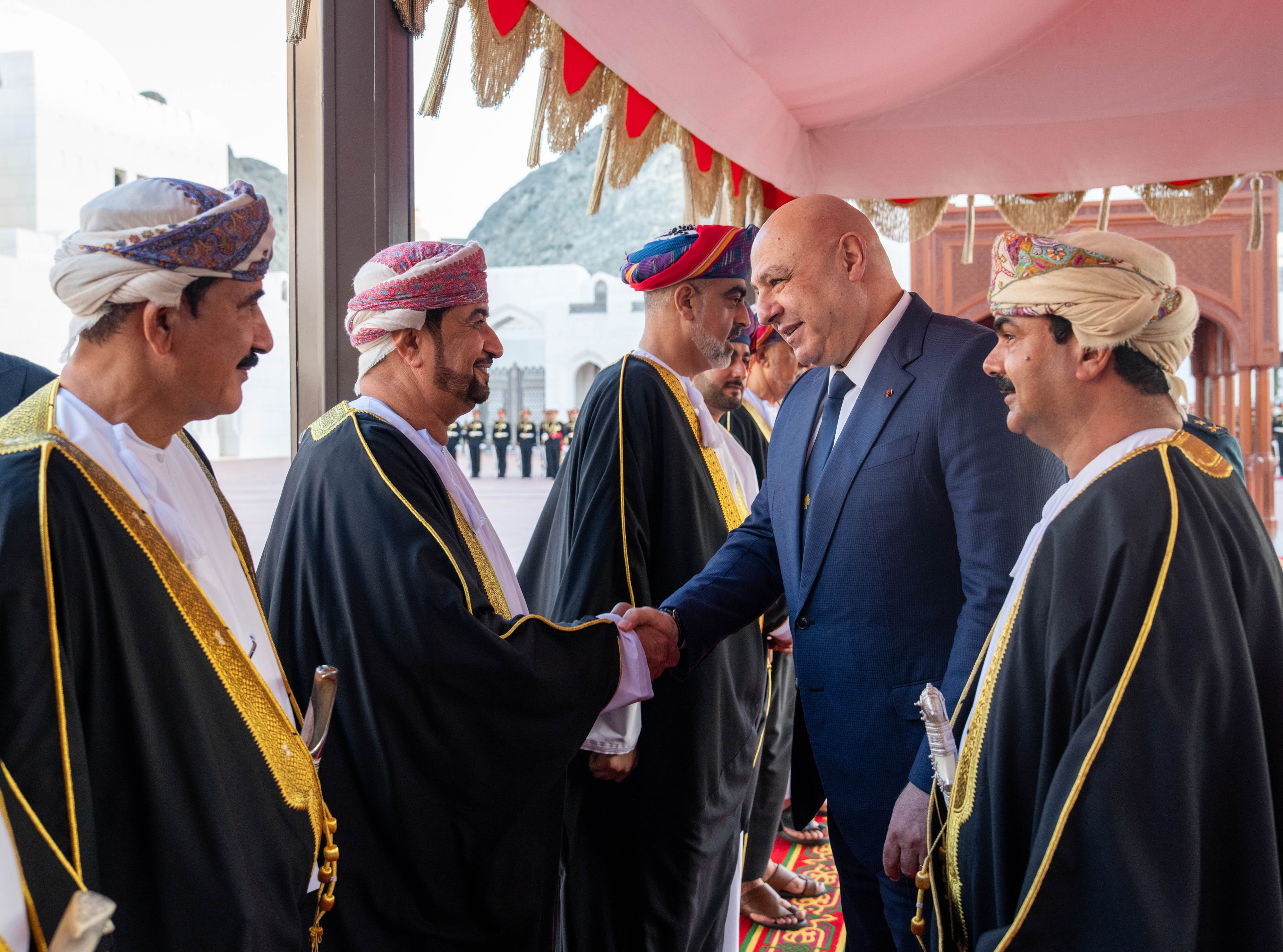 استقبال الرئيس اللبناني (6).jpg