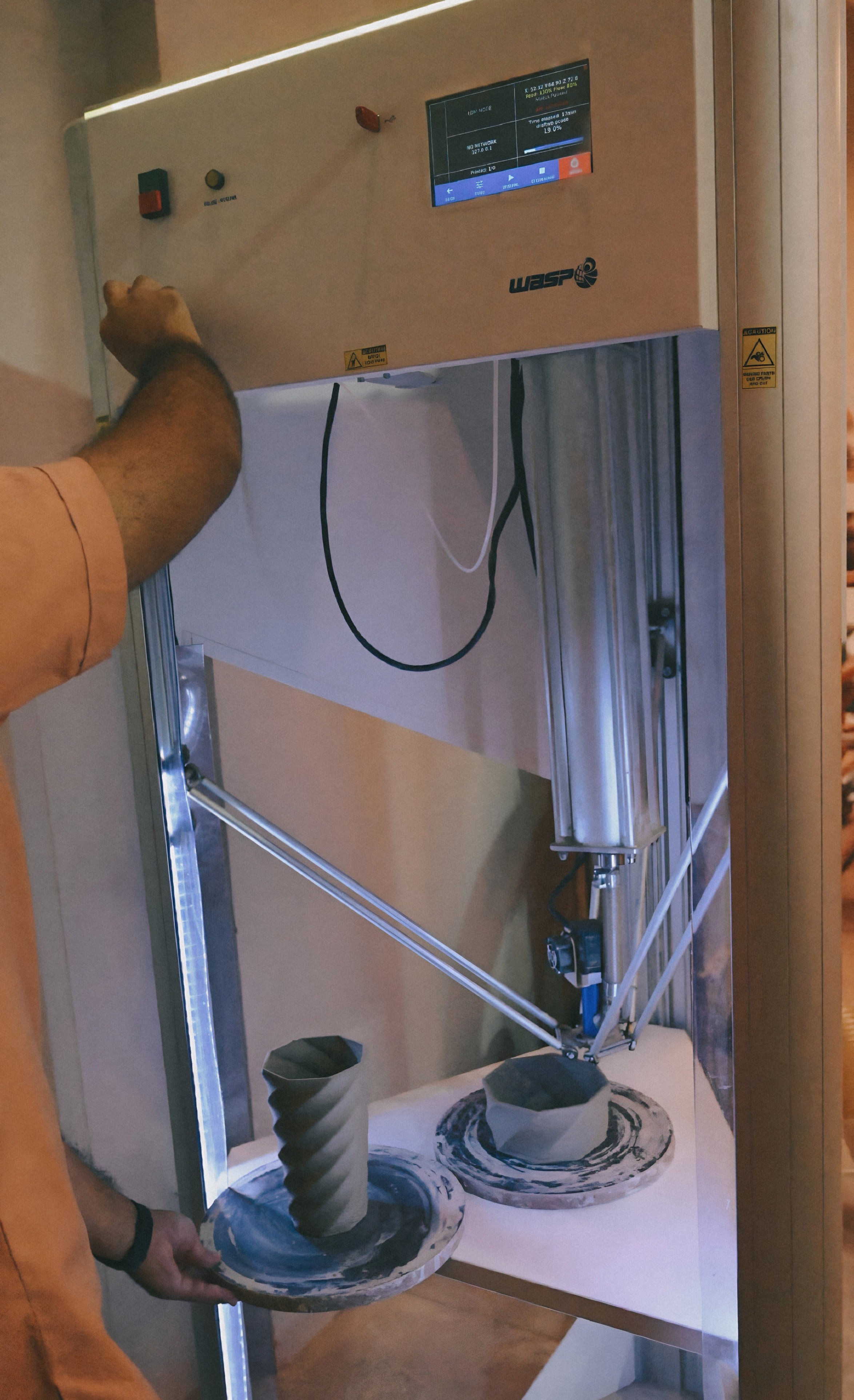 الإدارة العامة للسجون تختتم دورة الطباعة ثلاثية الأبعاد2.jpg