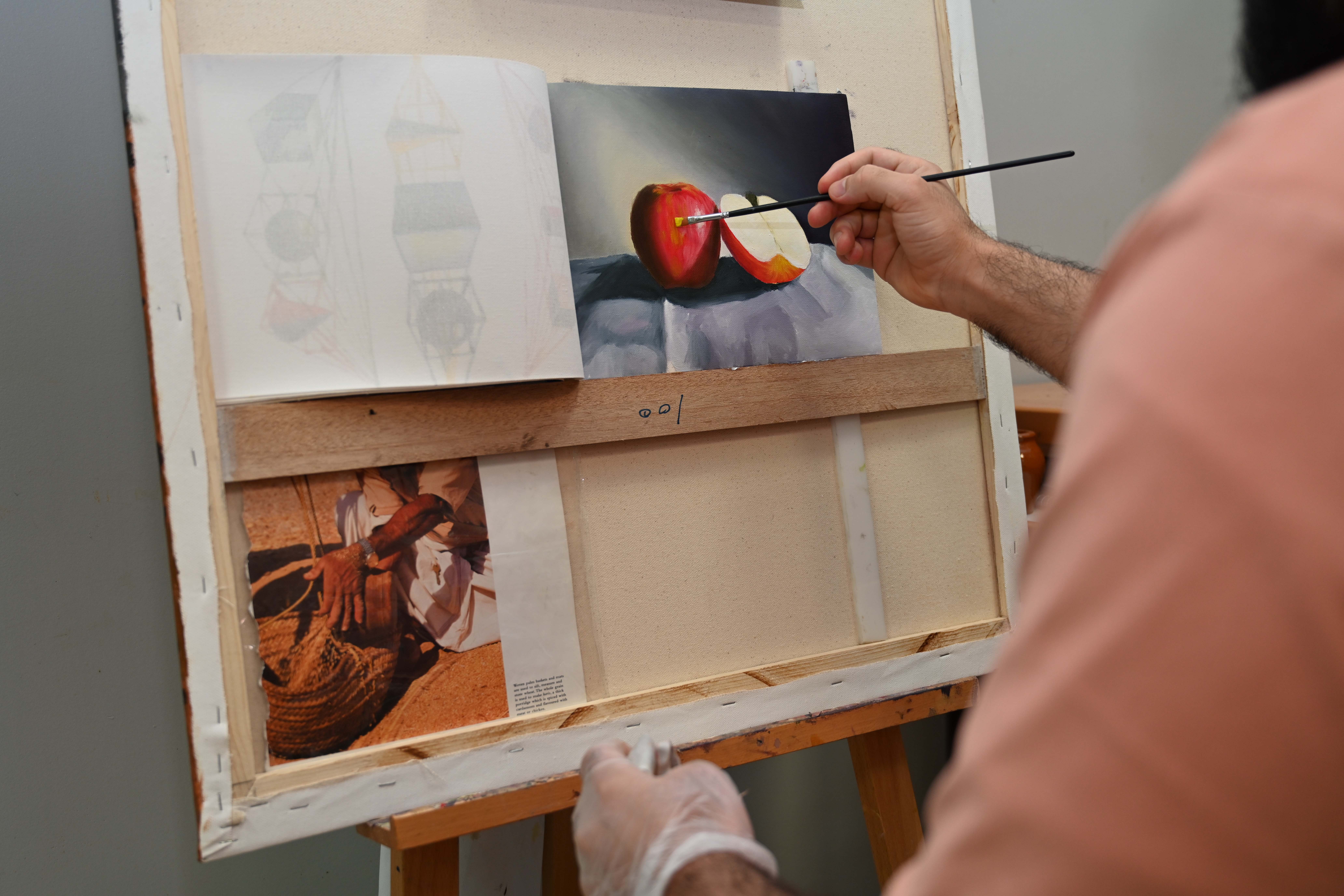 الإدارة العامة للسجون تختتم دورة تدريبية لنزلاء السجن.jpg