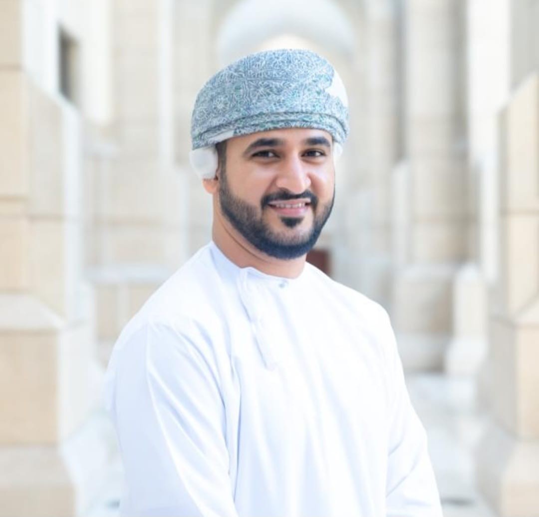 د. سلطان بن خميس الخروصي.jpeg