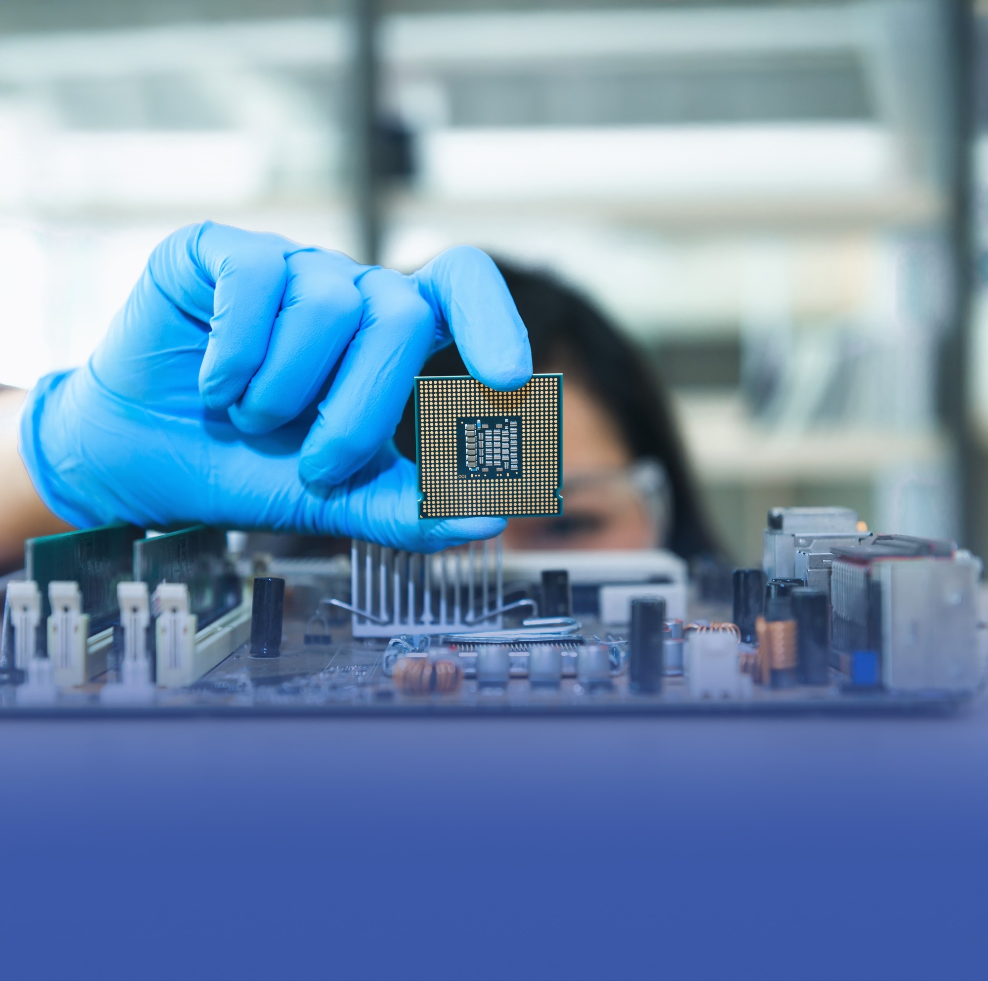 اشباه الموصلات.jpg