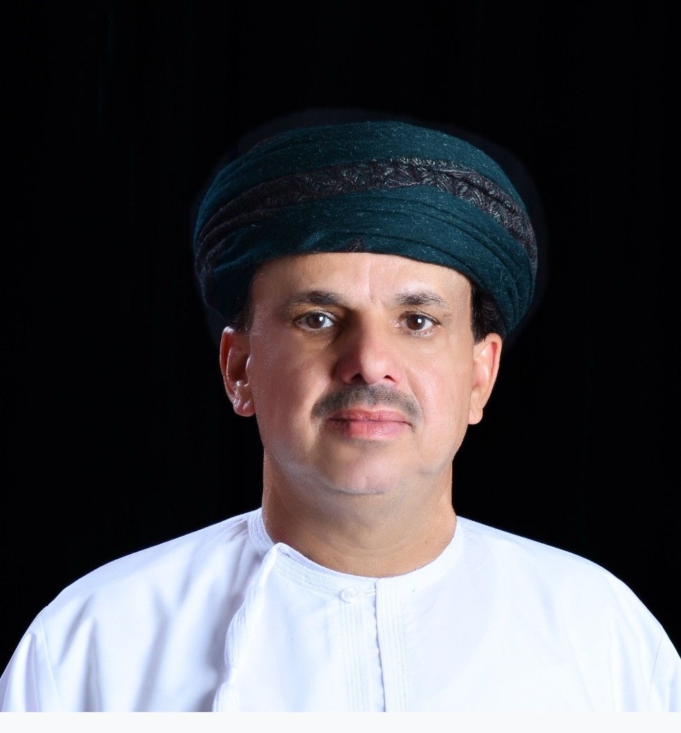 الدكتور محمد بن عوض المشيخي.jpg