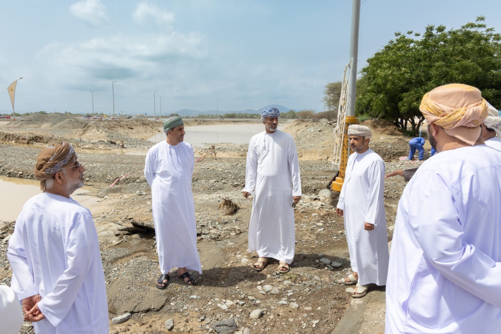 محافظ شمال الباطنة في لوى (4).jpeg