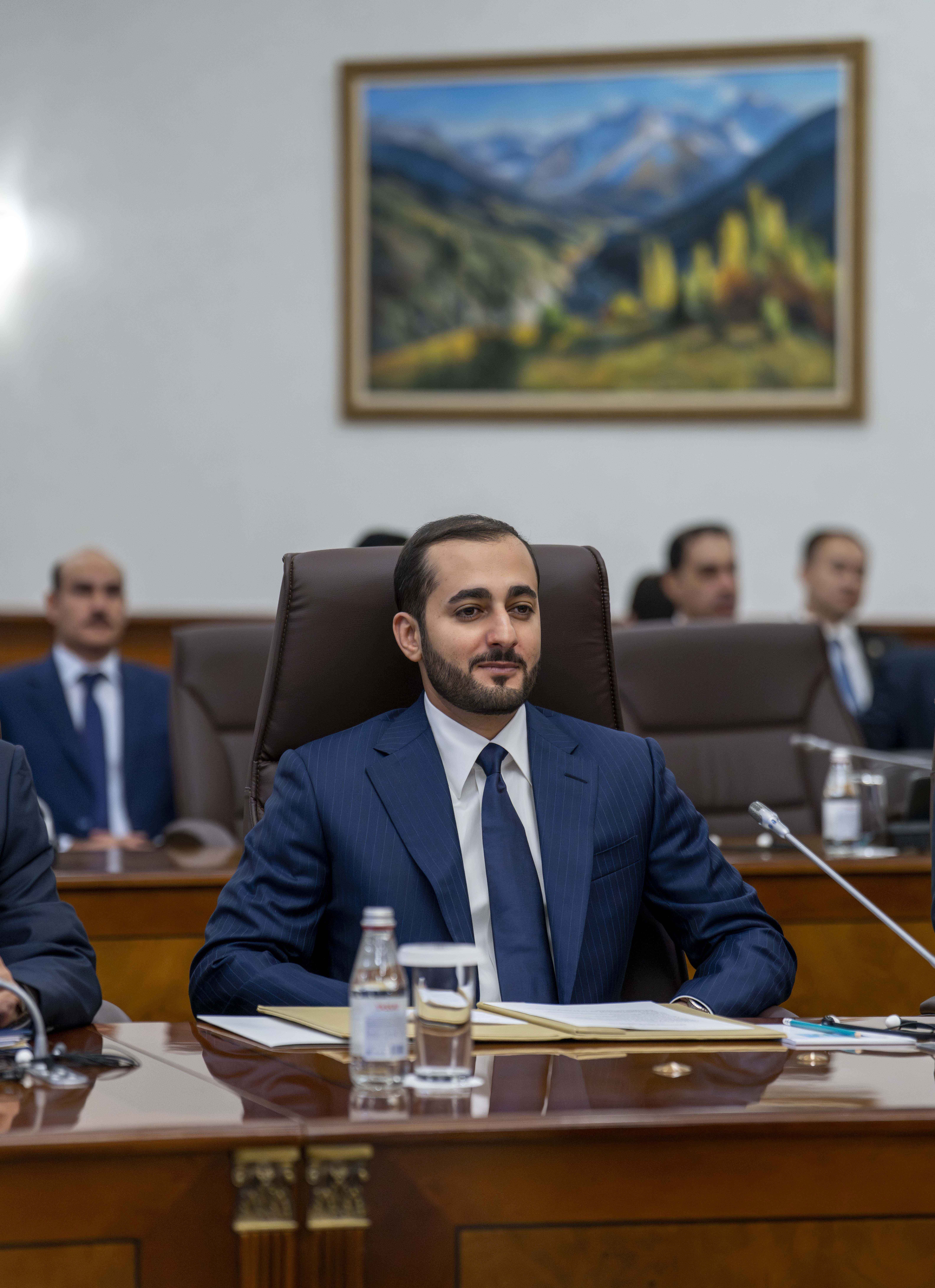 جلسة مباحثات (1).jpg