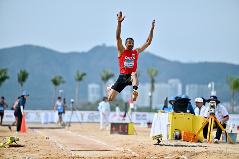 سالم اليعربي 22 (2).jpg.jpeg