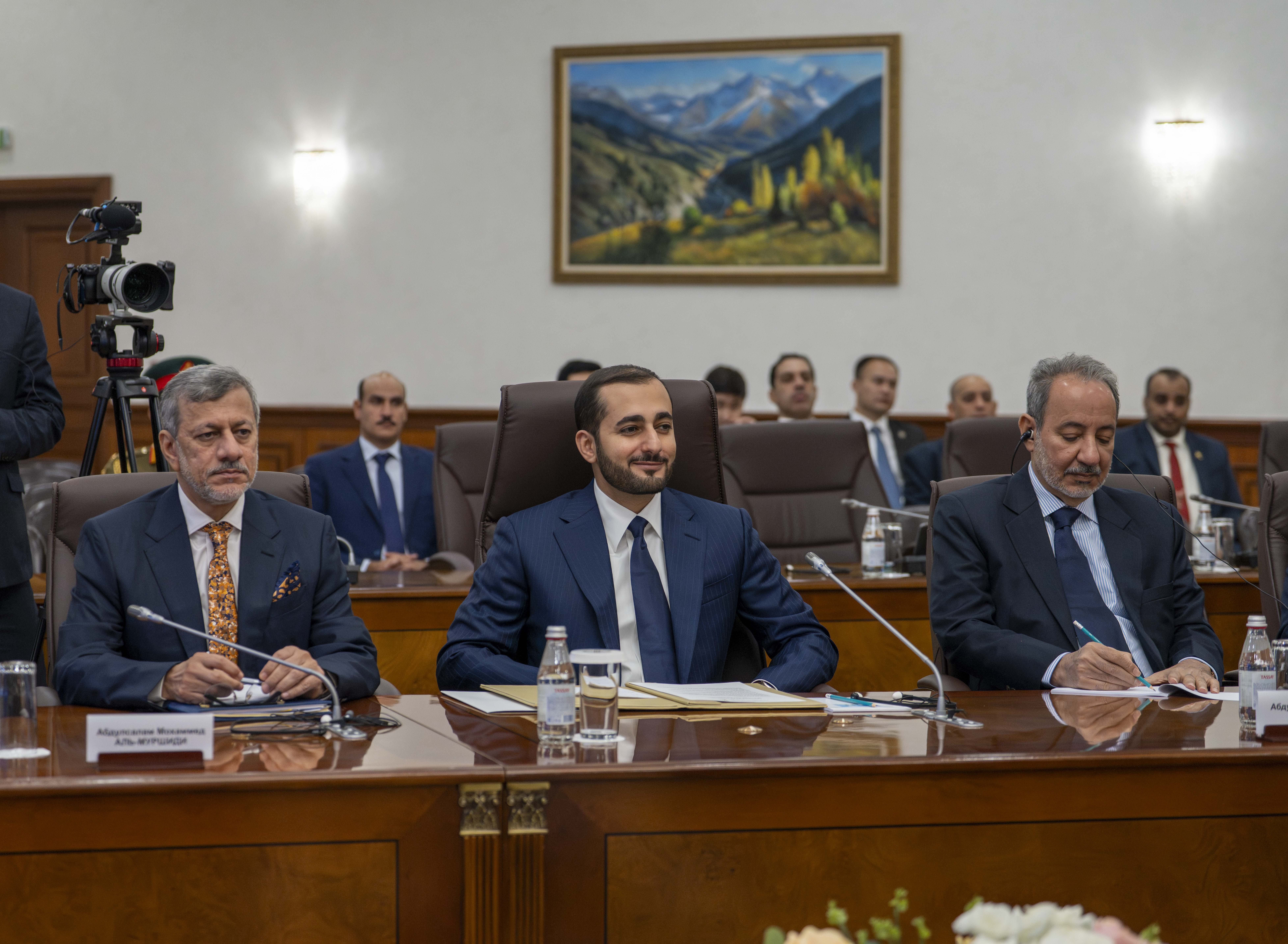 جلسة مباحثات (2).jpg