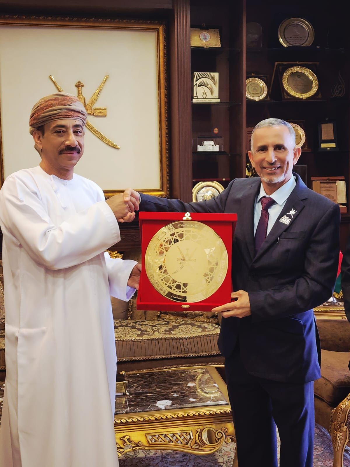 السفير العُماني  (1).jpeg