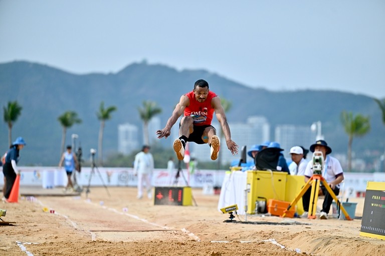 سالم اليعربي 22 (3).jpg.jpeg