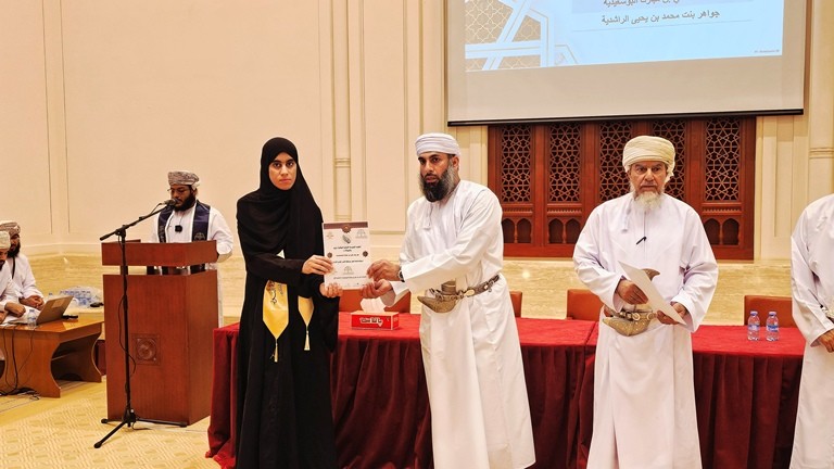 المدرسة الوقفية بنزوى (5).jpg