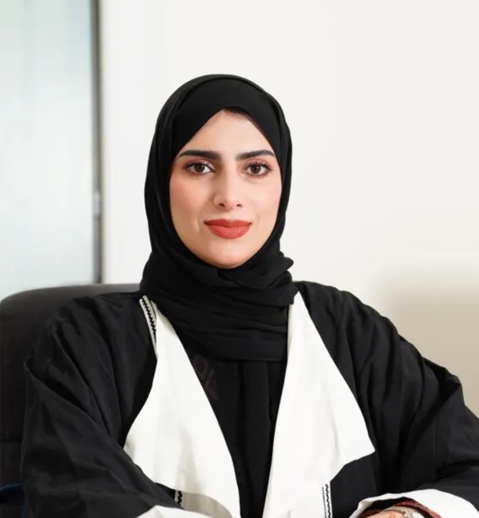 أماني بنت سالم البلوشية.jpg