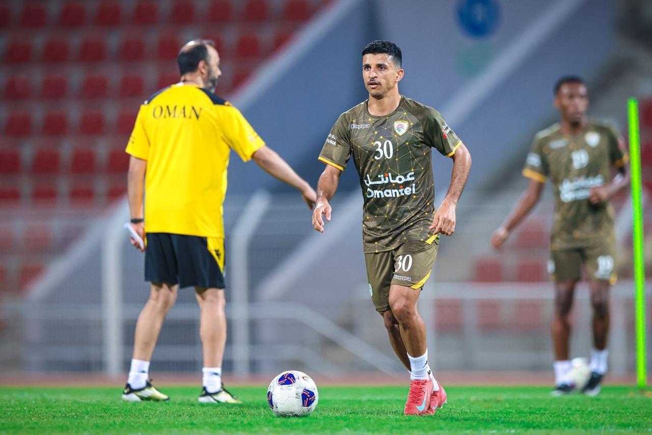 الأحمر المنتخب السكتيوي (2).jpeg