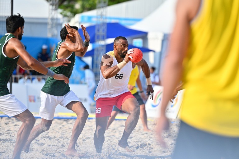 منتخب اليد الشاطئية (3).jpeg