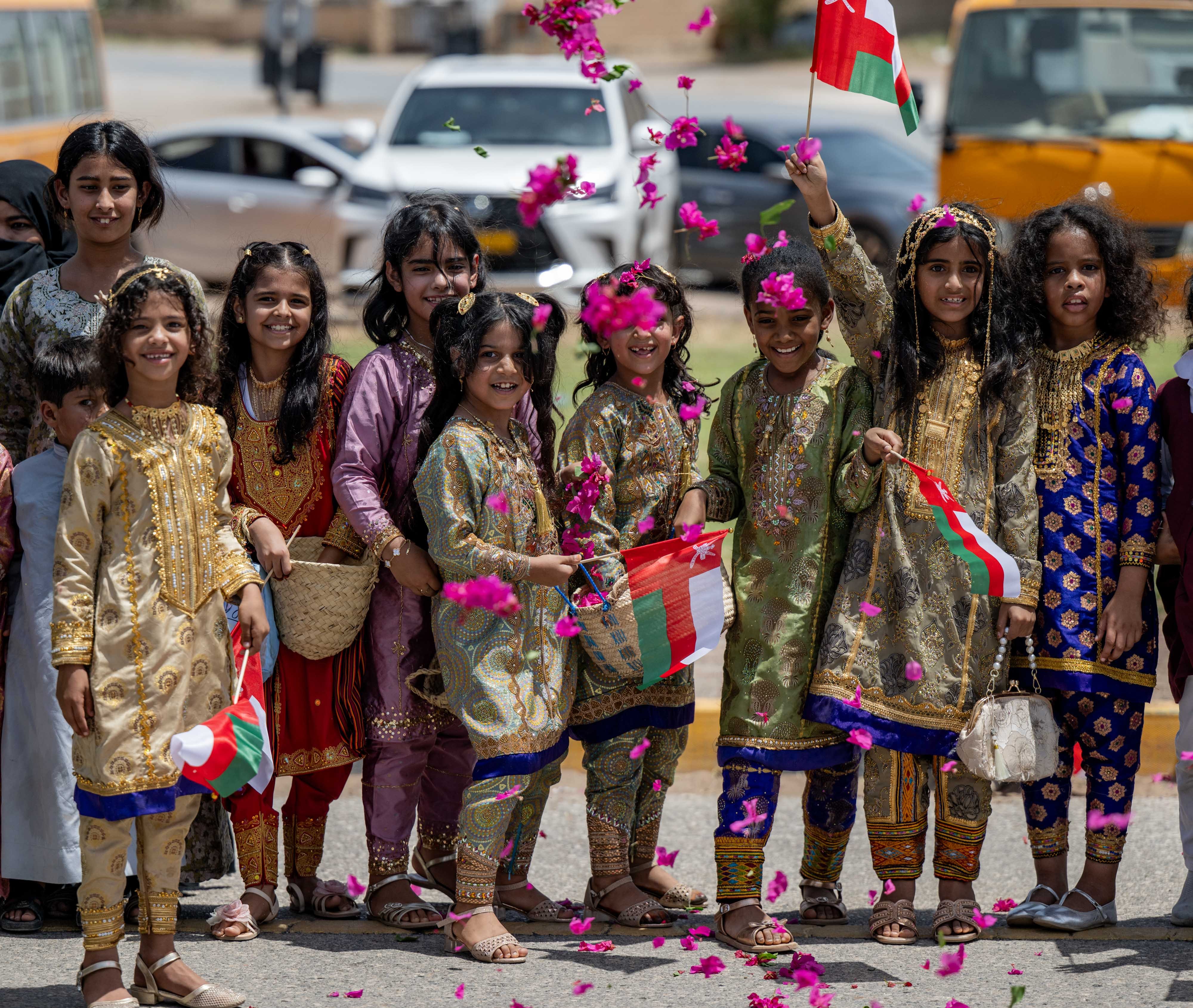 الجولة السامية في جنوب الشرقية (2).jpg