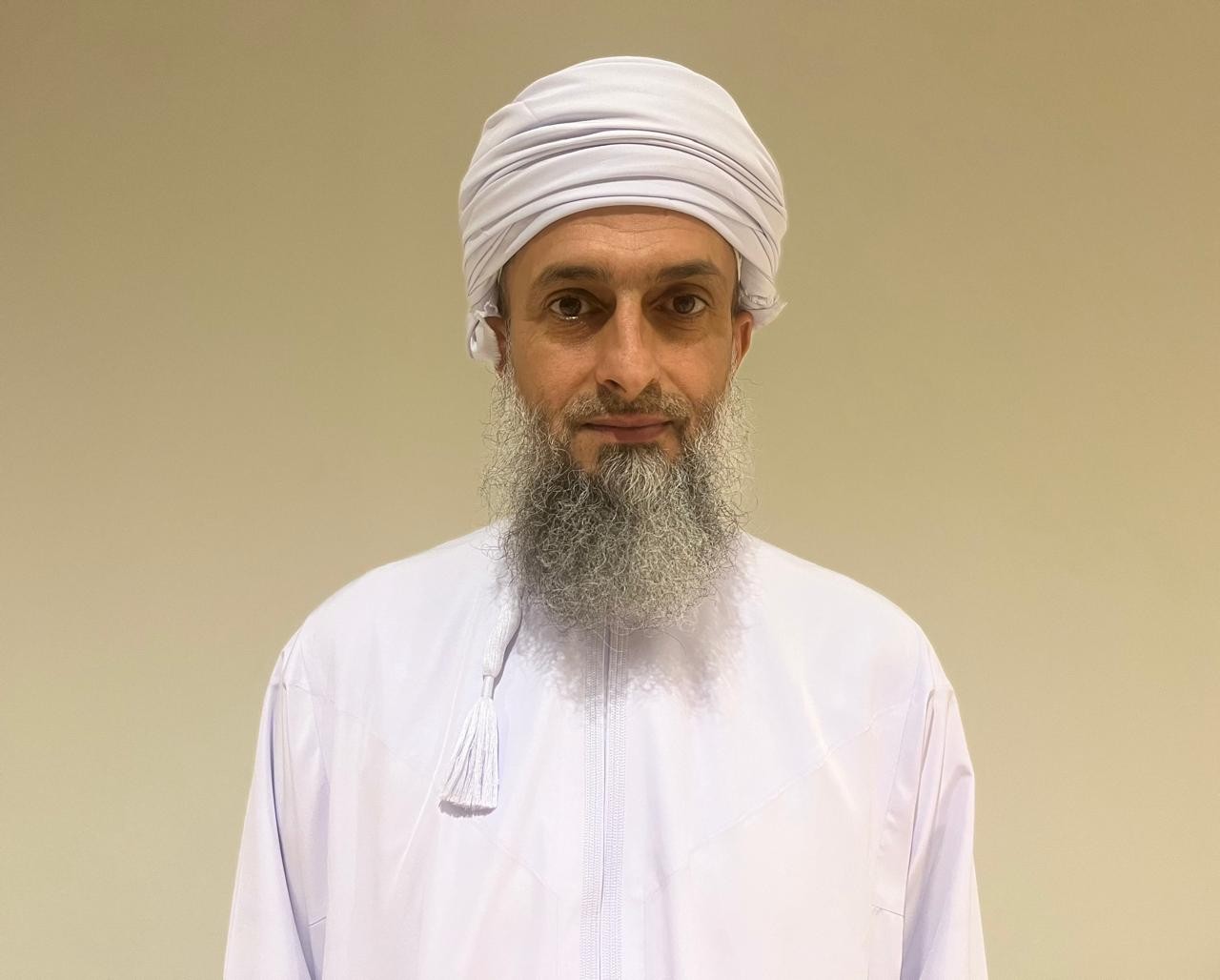الدكتور زاهر بن عبدالله الحوسني.jpeg