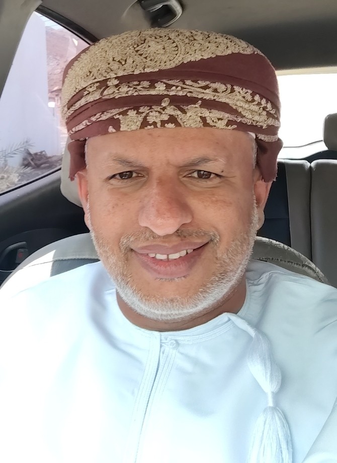 ماجد المعمري.jpg