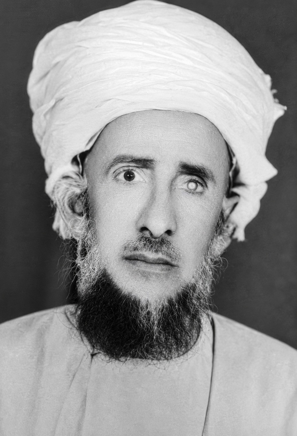 الشاعر صالح بن عيسى الطائي.jpeg