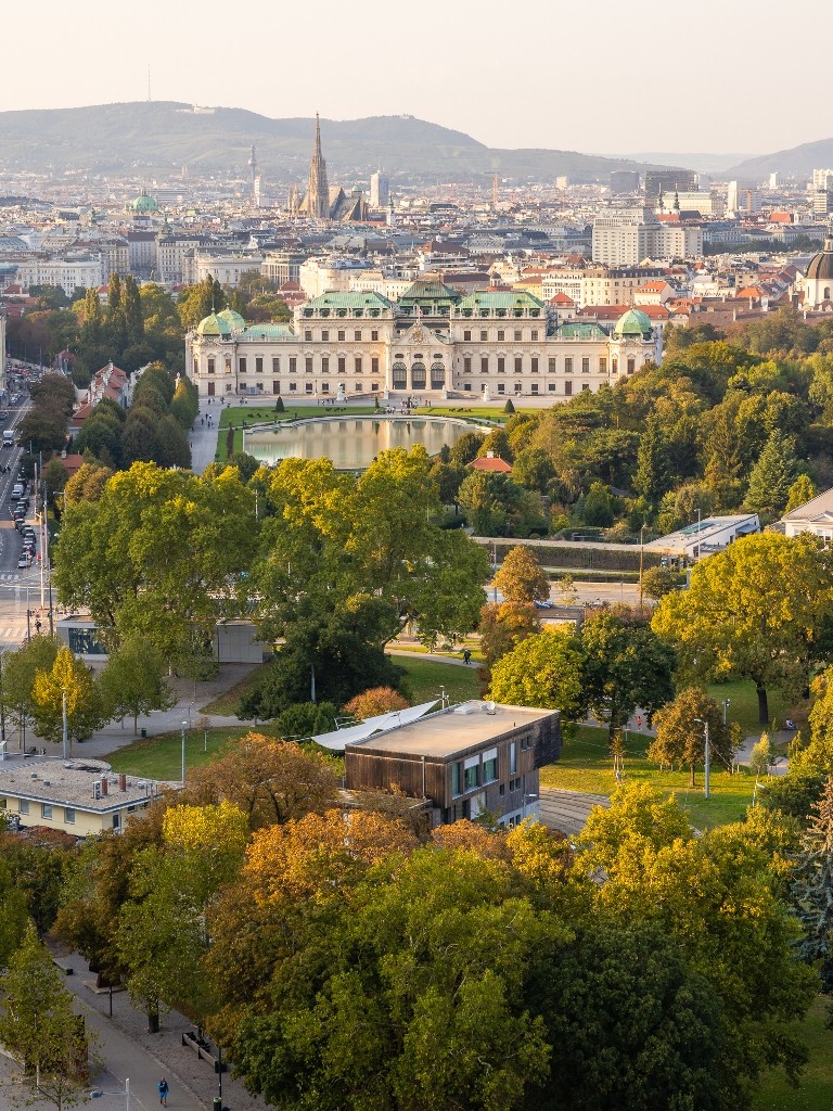 الإطلالة من بار أورورا روفتوب_Oesterreich-Werbung_Sebastian-Burziwal.jpg