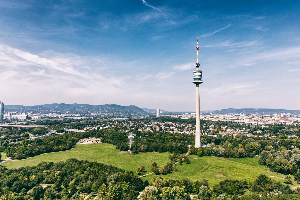 برج الدانوب في فيينا_Donauturm.jpg