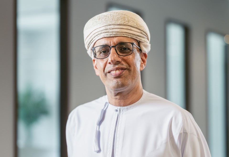 أول عُماني يشغل المنصب.. المهندس يعقوب الكيومي رئيسًا تنفيذيًا لـ"طيران السلام"