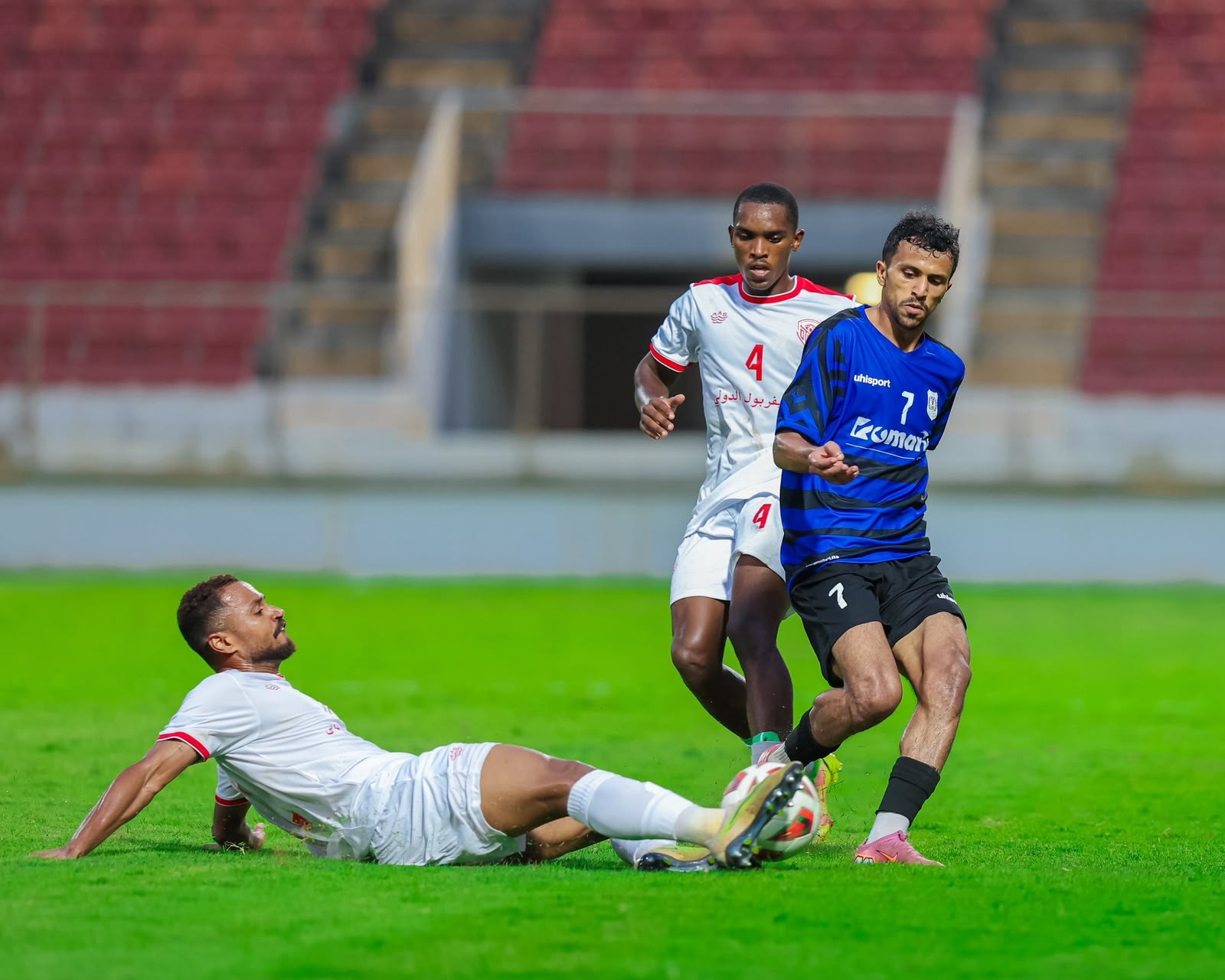 النصر ينفرد بصدارة "دوري جندال".. وتعثر السيب والنهضة يشعل الجولة الثالثة