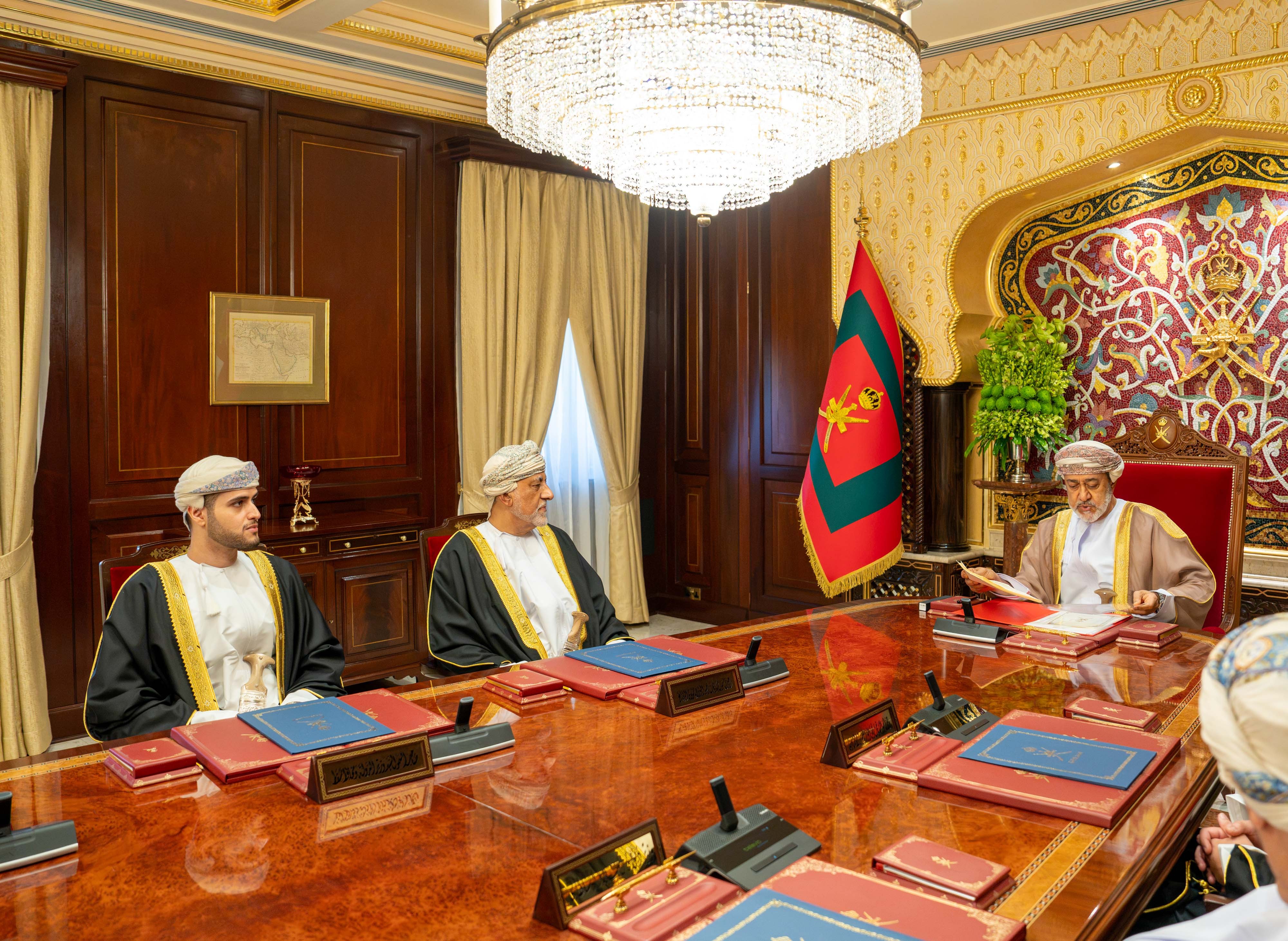 HSz_DWRbkAAhzAF.jpg