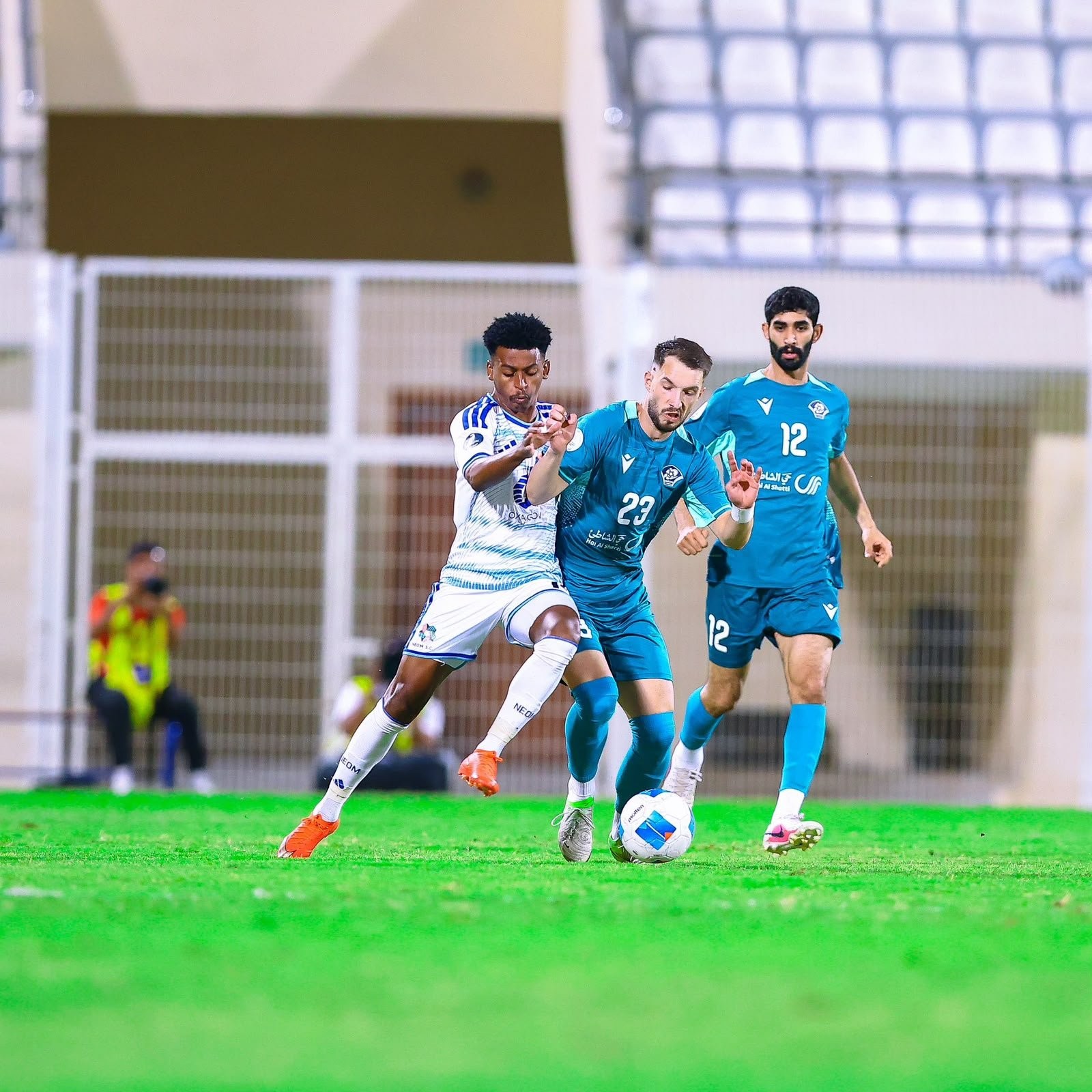 الشباب نيوم (1).jpeg