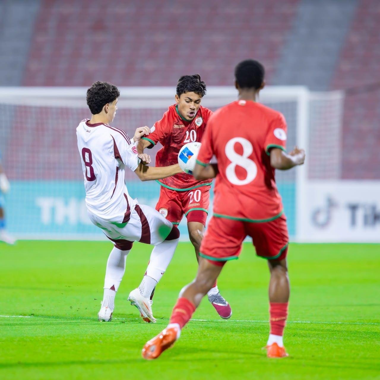 "أحمر الناشئين" يُسقط "العنابي" بثنائية الفارسي والعجمي في "كأس الخليج" 