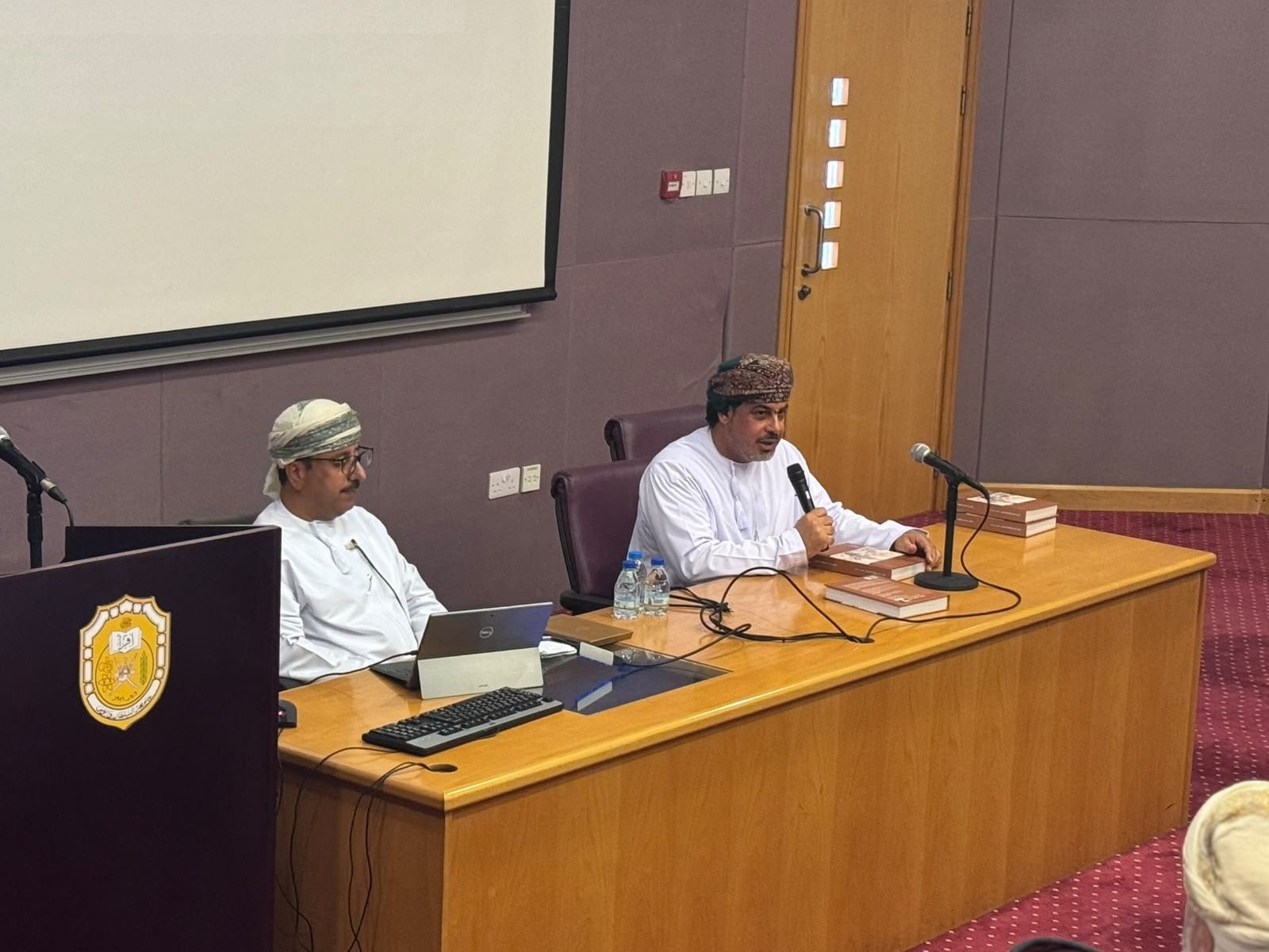 مركز الدراسات العمانية ينظم جلسة حوارية حول "تاريخ وتراث عمان العسكري"